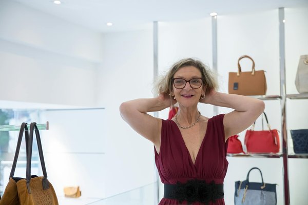 Colori da indossare per valorizzare il tuo sorriso: una guida pratica